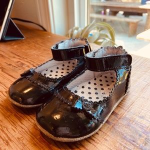 Robeez Black Dress Shoes- Black with bow 12-18M